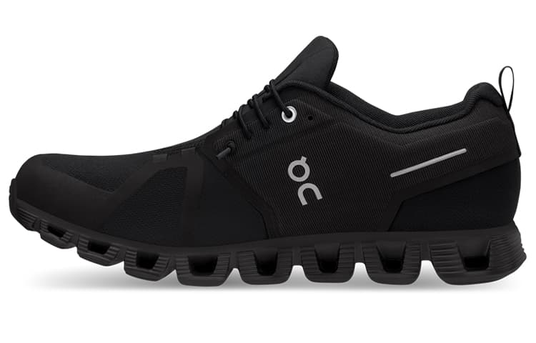 On昂跑 On Cloud 5 Black