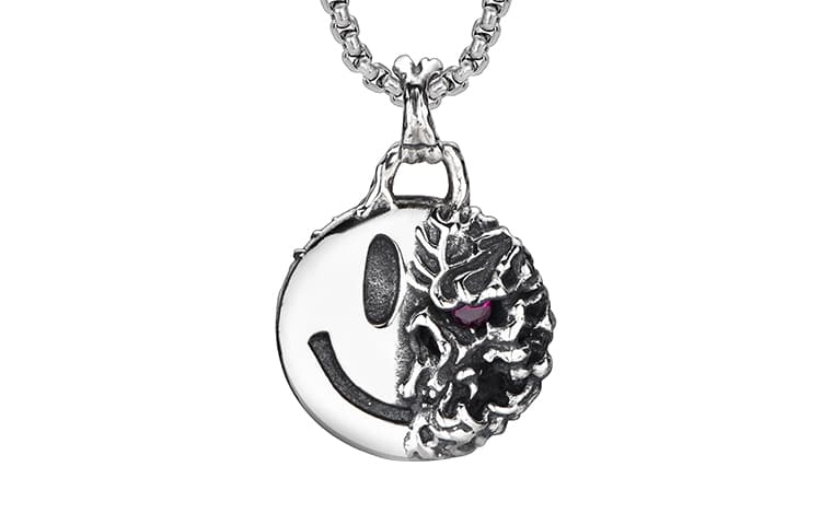 IDEAGEMER Smiley Face Necklace