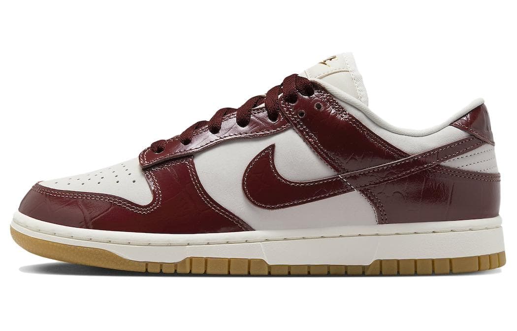 Nike Dunk WMNS "Team Red Croc"