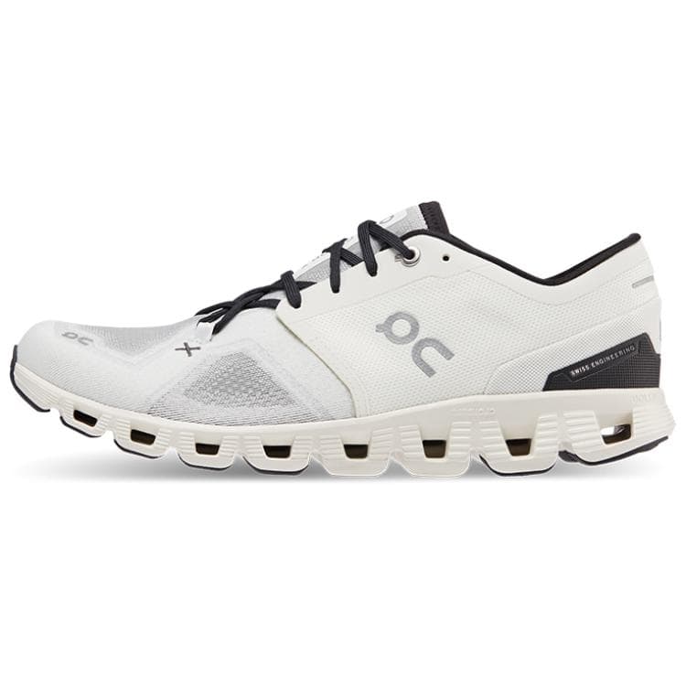 On昂跑 On Cloud X 3 Ivory Black