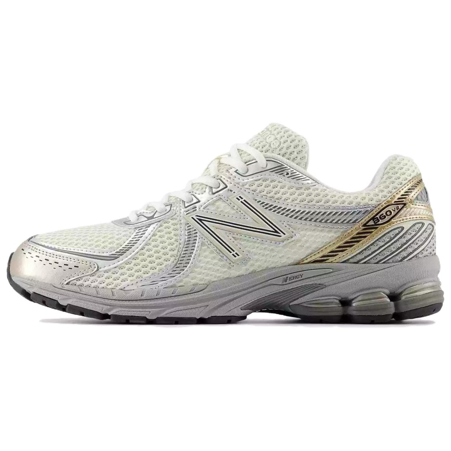 New Balance 860 v2