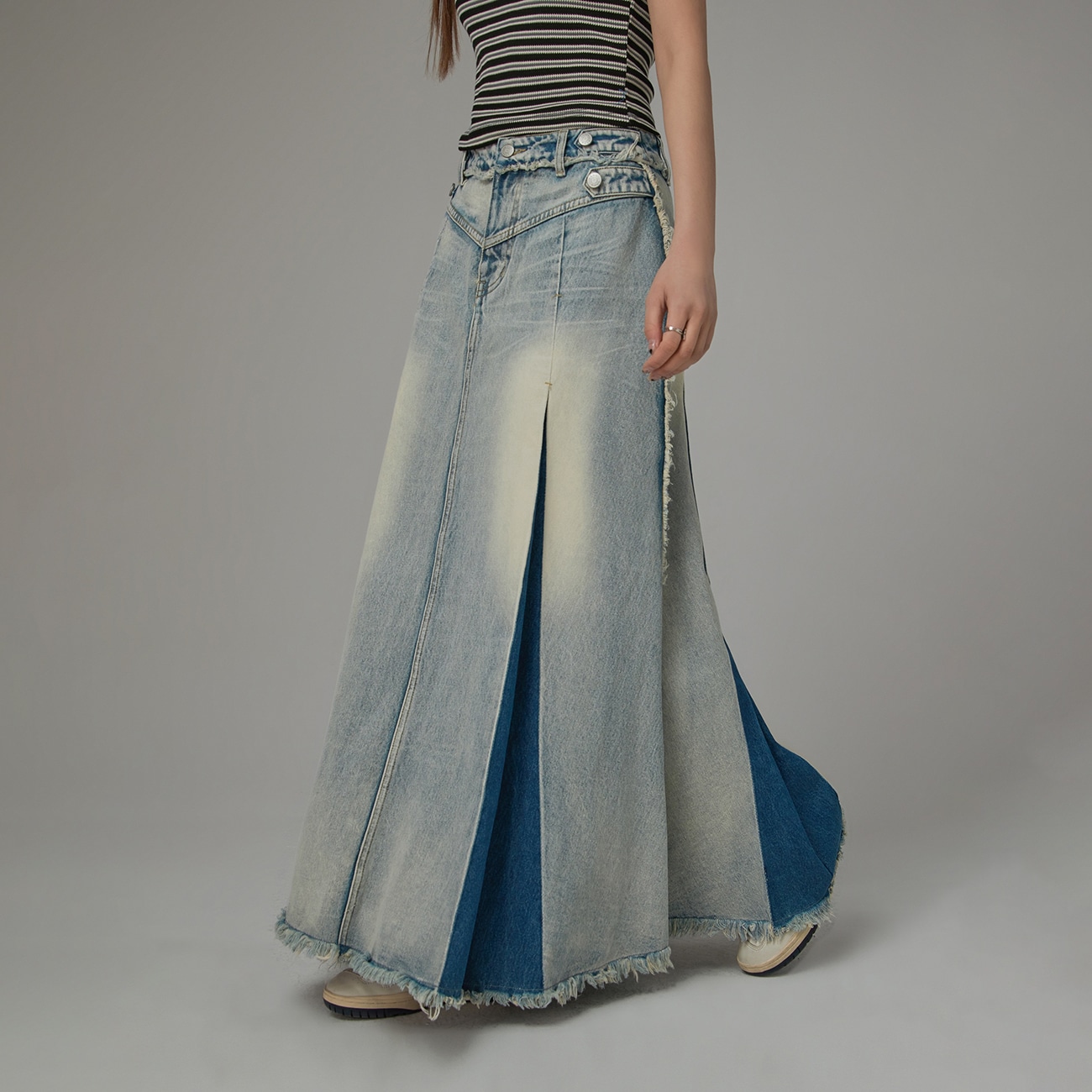 Chuu Denim Skirt — фото 3