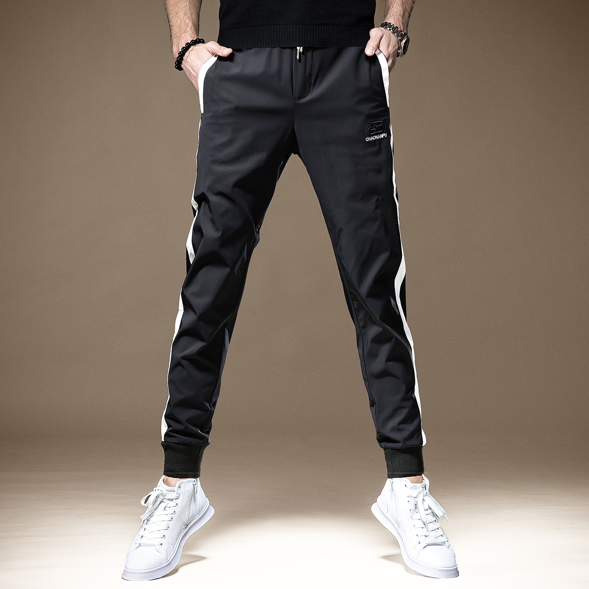 Vuas Slim Fit Jogger Pants — фото 1