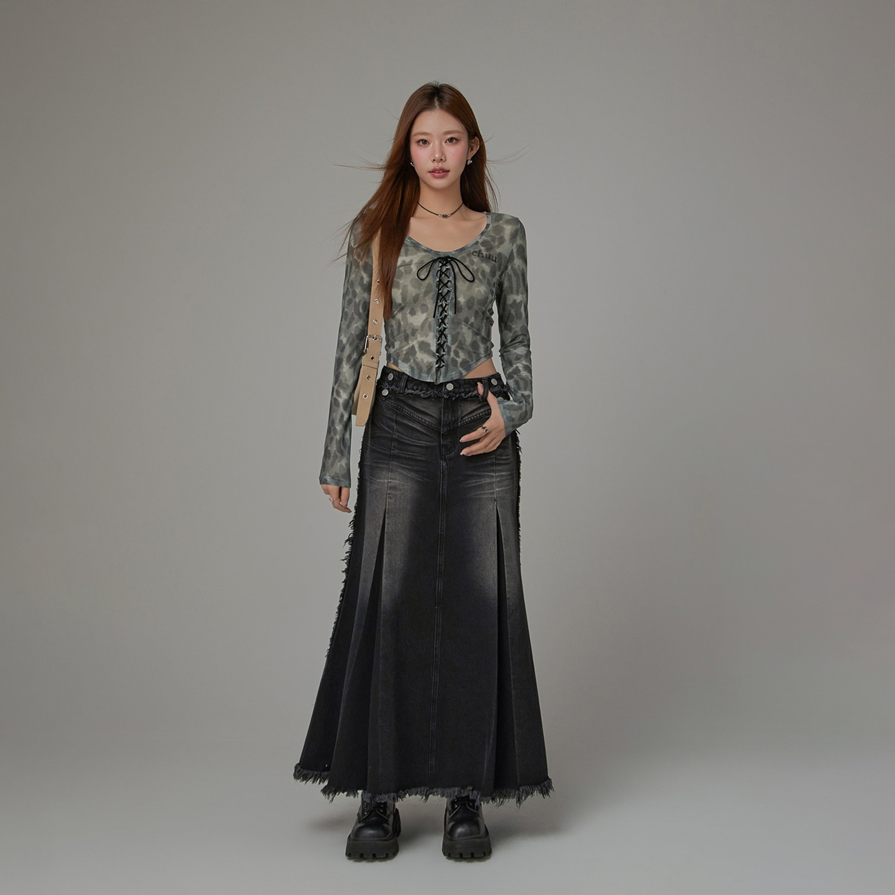 Chuu Denim Skirt — фото 6