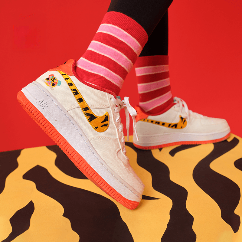 Nike Air Force 1 LV8 "Year of the Tiger" CNY GS — фото 3