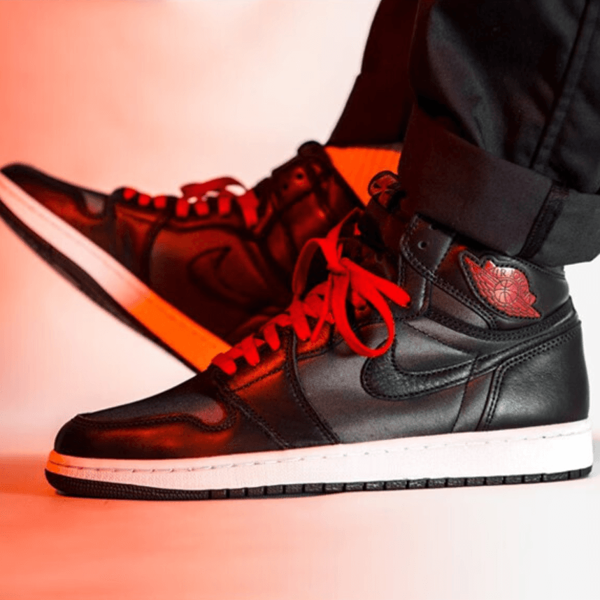 Jordan Air Jordan 1 Retro High OG Black Satin GS — фото 4