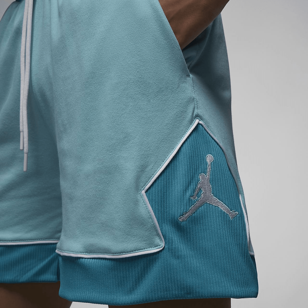 Jordan High-Waisted Drawstring Shorts Light Blue — фото 4