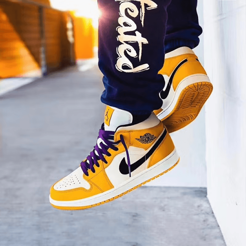 Jordan Air Jordan 1 Mid GS — фото 3