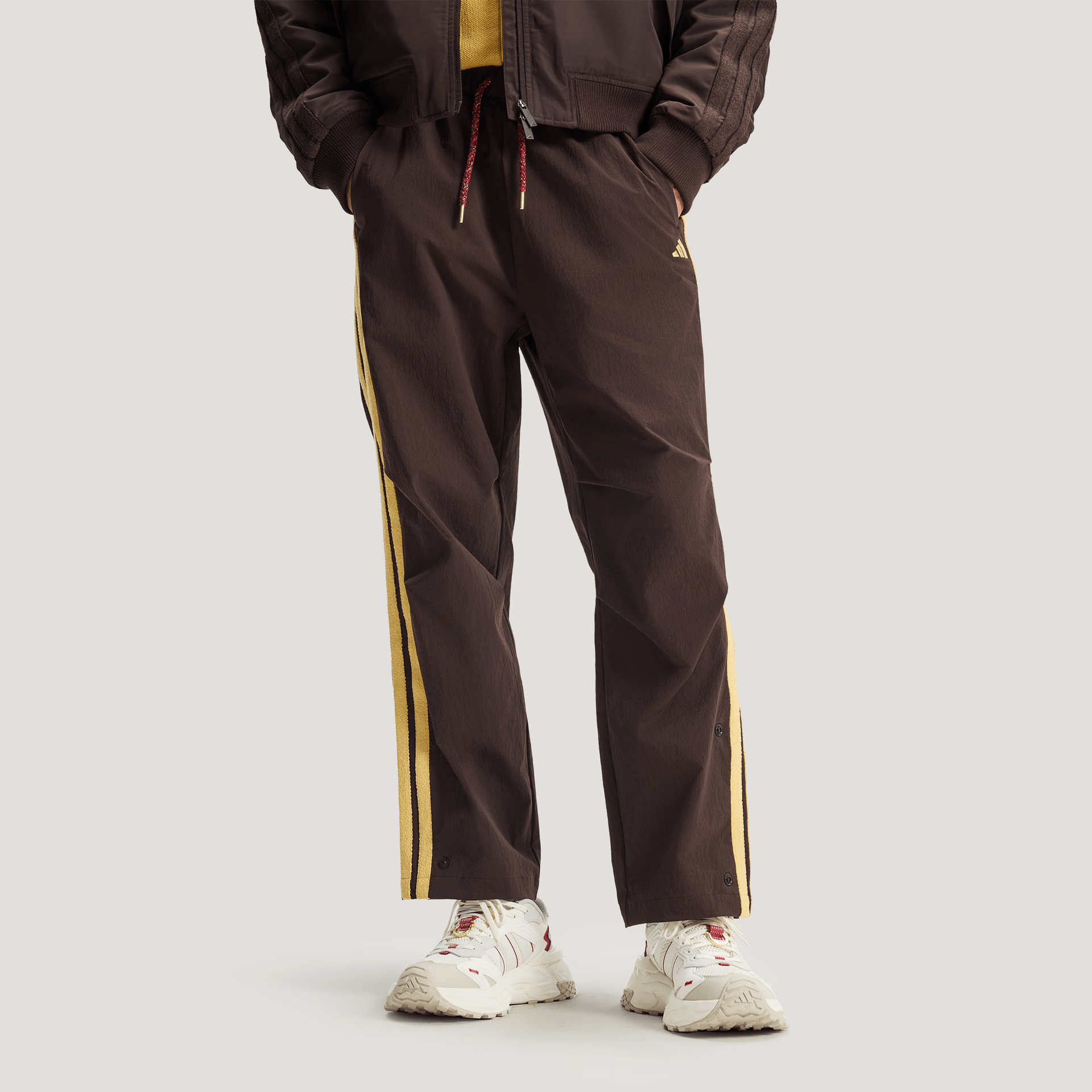 Adidas FW25 WOVEN TRACKSUIT BOTTOMS CNY — фото 2