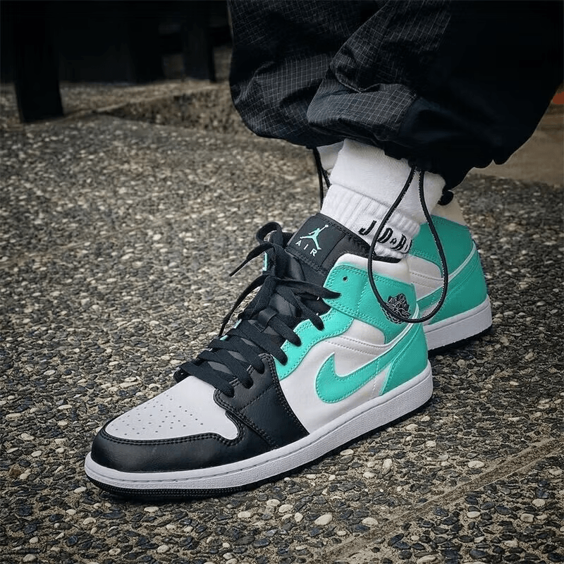 Jordan Air Jordan 1 Mid "Island Green" GS — фото 3