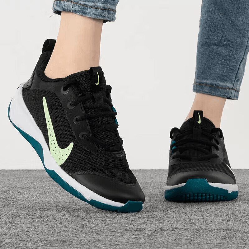 Nike Omni Multi-Court GS — фото 4