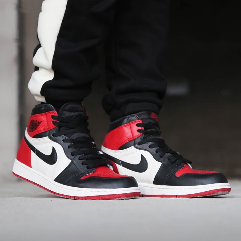 Jordan Air Jordan 1 Retro High Bred Toe GS — фото 4