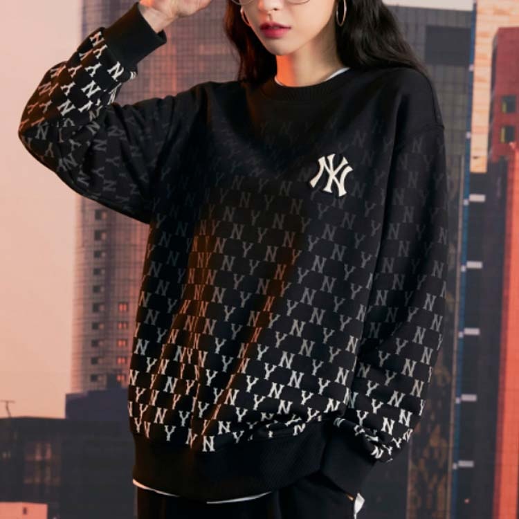 MLB Yankees Gradient Logo Pullover Sweatshirt — фото 5