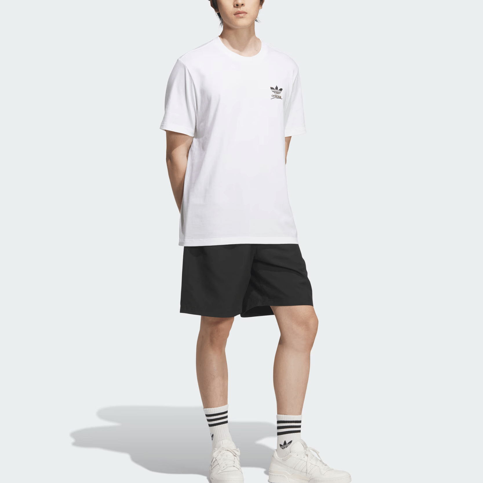 Adidas originals SS25 GRFX logoT — фото 3