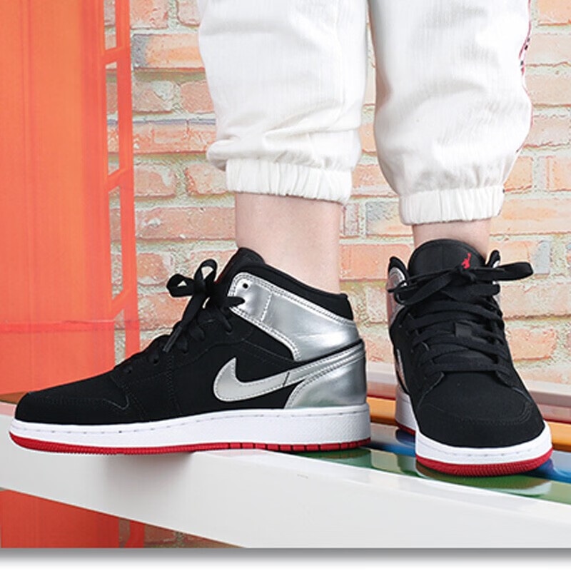 Jordan Air Jordan 1 Mid GS — фото 3