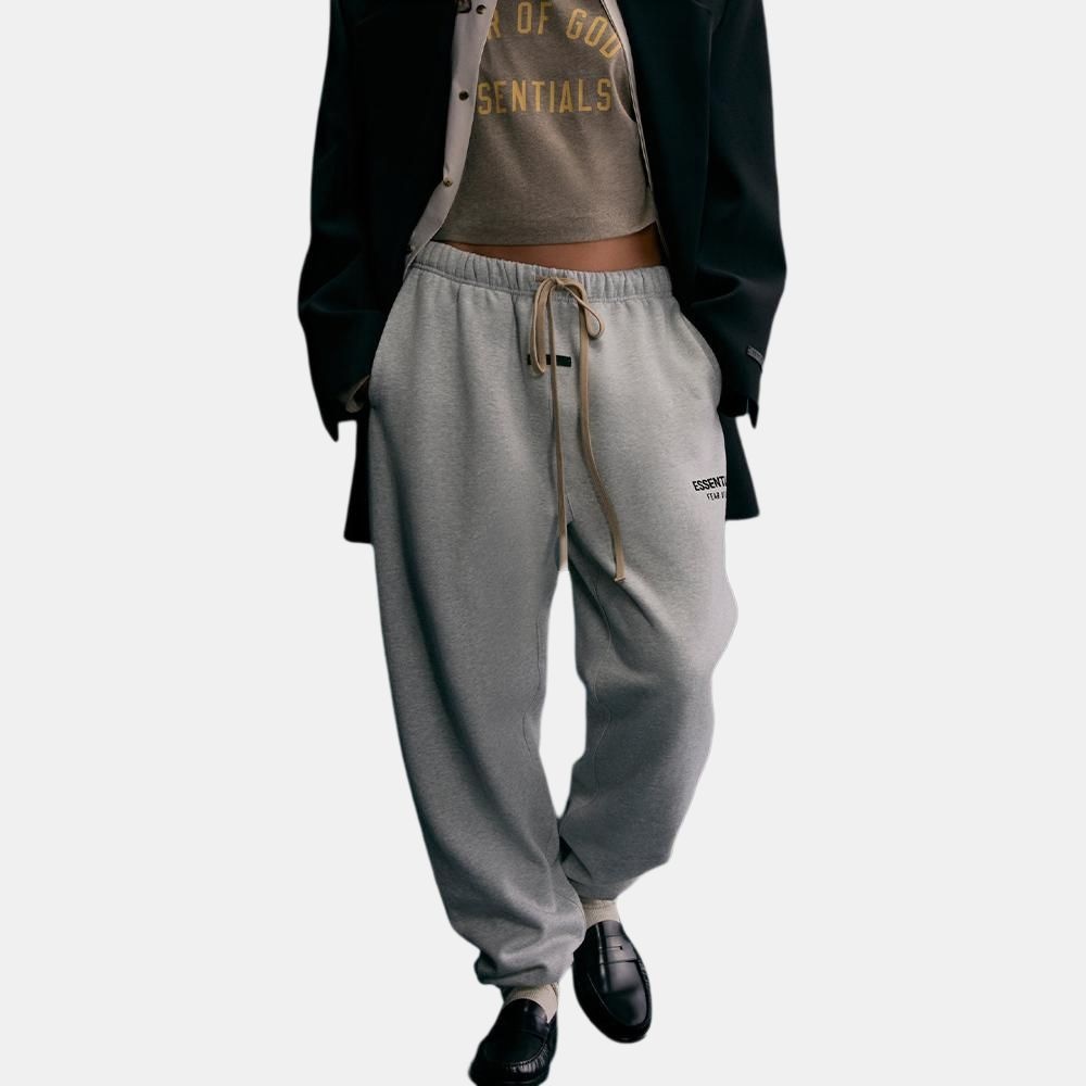 Fear Of God Essentials FW24 Holiday Core Fleece Pants Light Mist Grey — фото 2