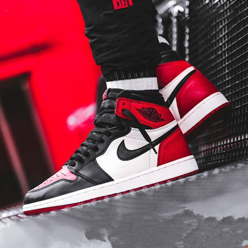 Jordan Air Jordan 1 Retro High Bred Toe GS — фото 3