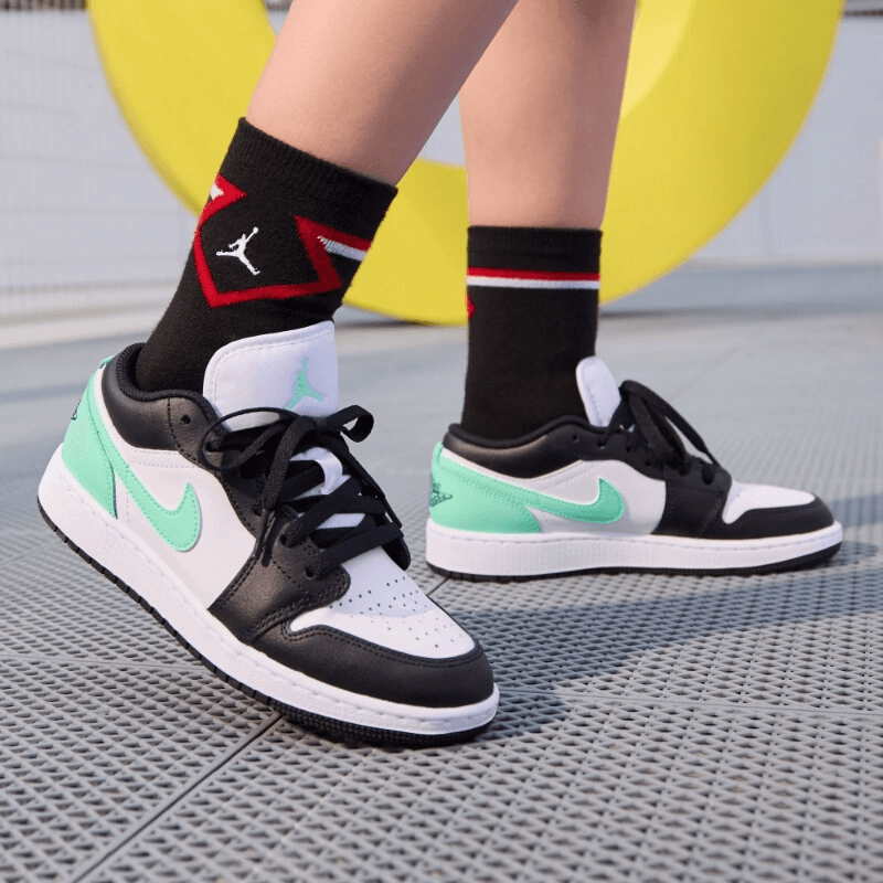 Jordan Air Jordan 1 LOW GS — фото 2