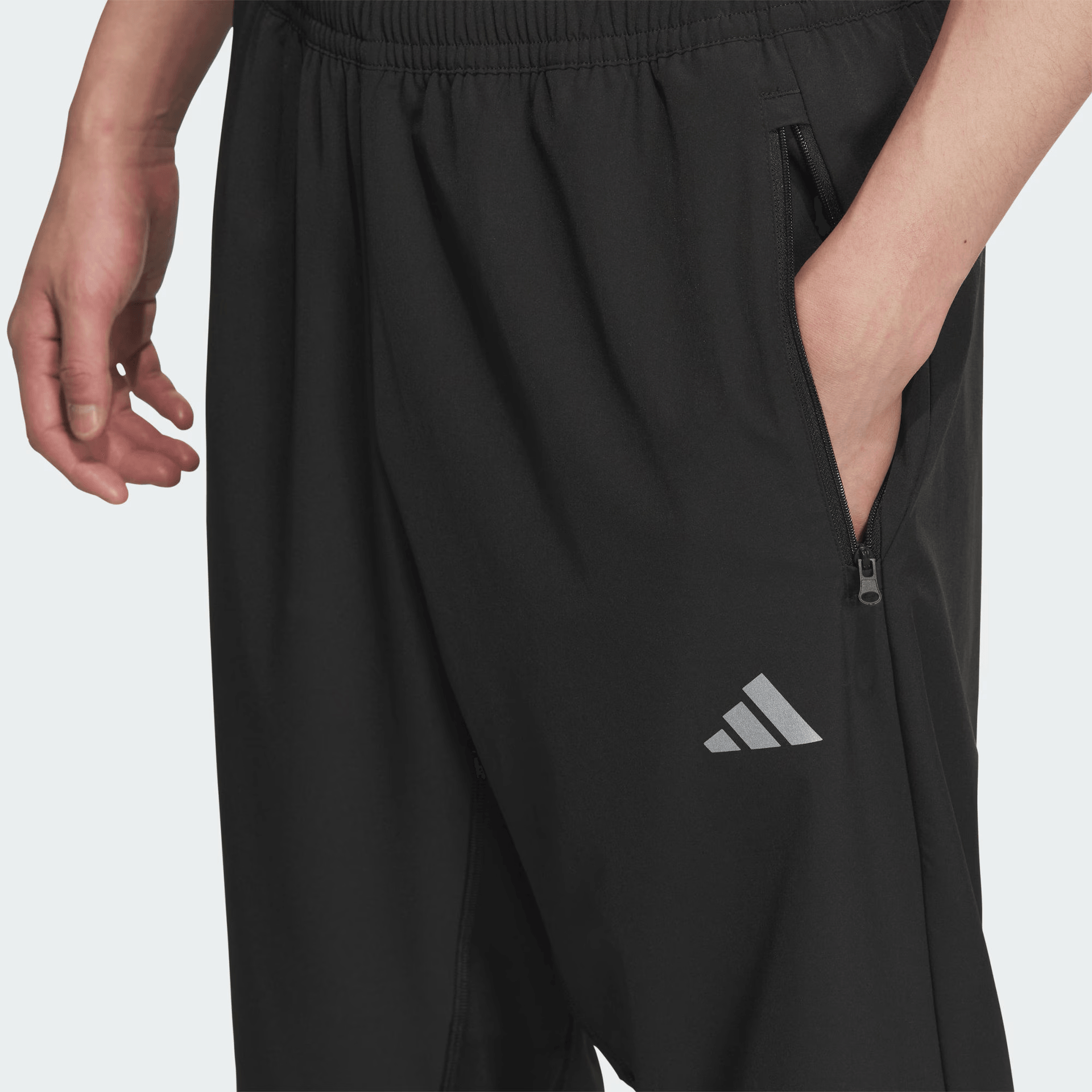 Adidas Gym+ SS25 TRAINING WOVEN JOGGERS — фото 3