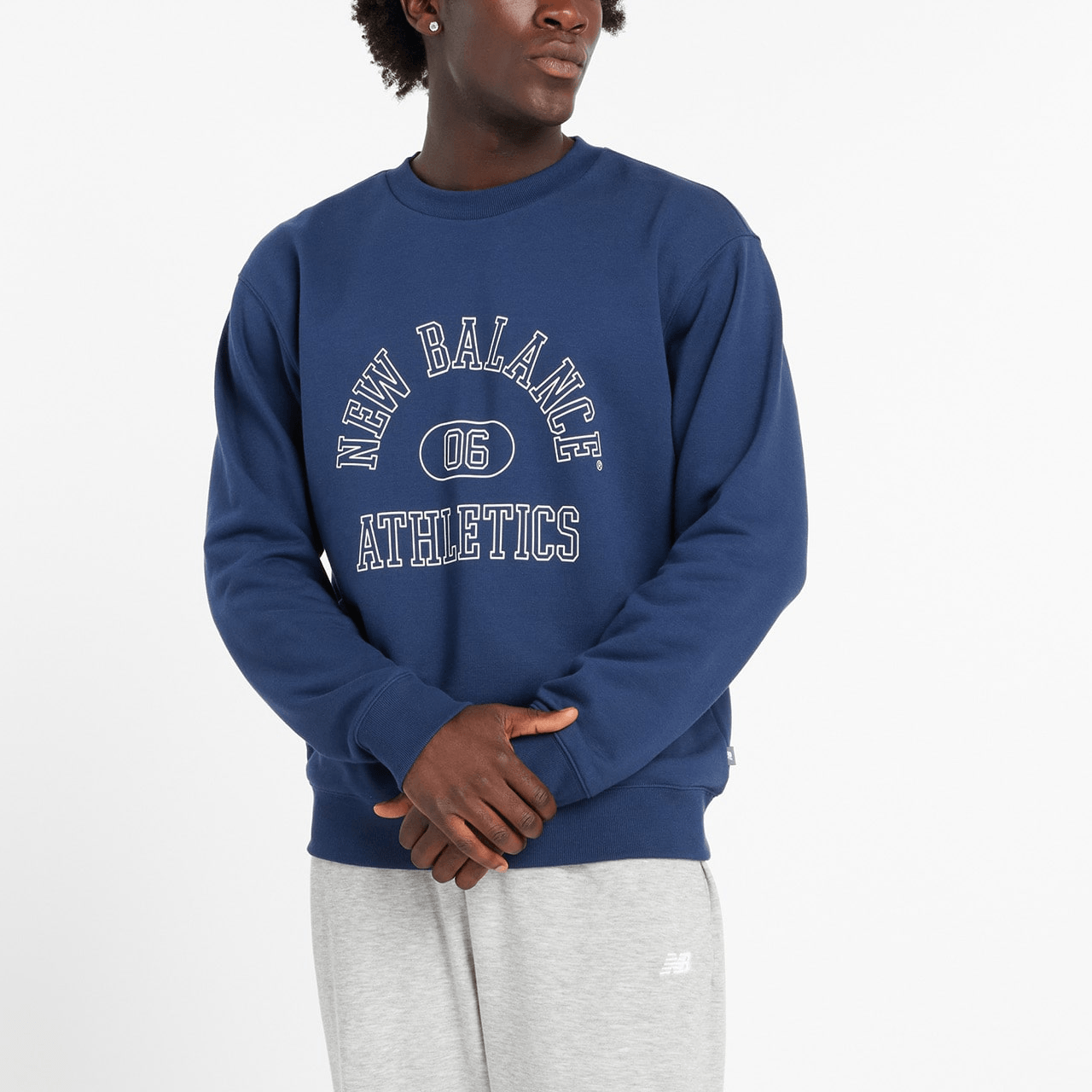 New Balance Graphic French Terry Sweat Crew logo — фото 2