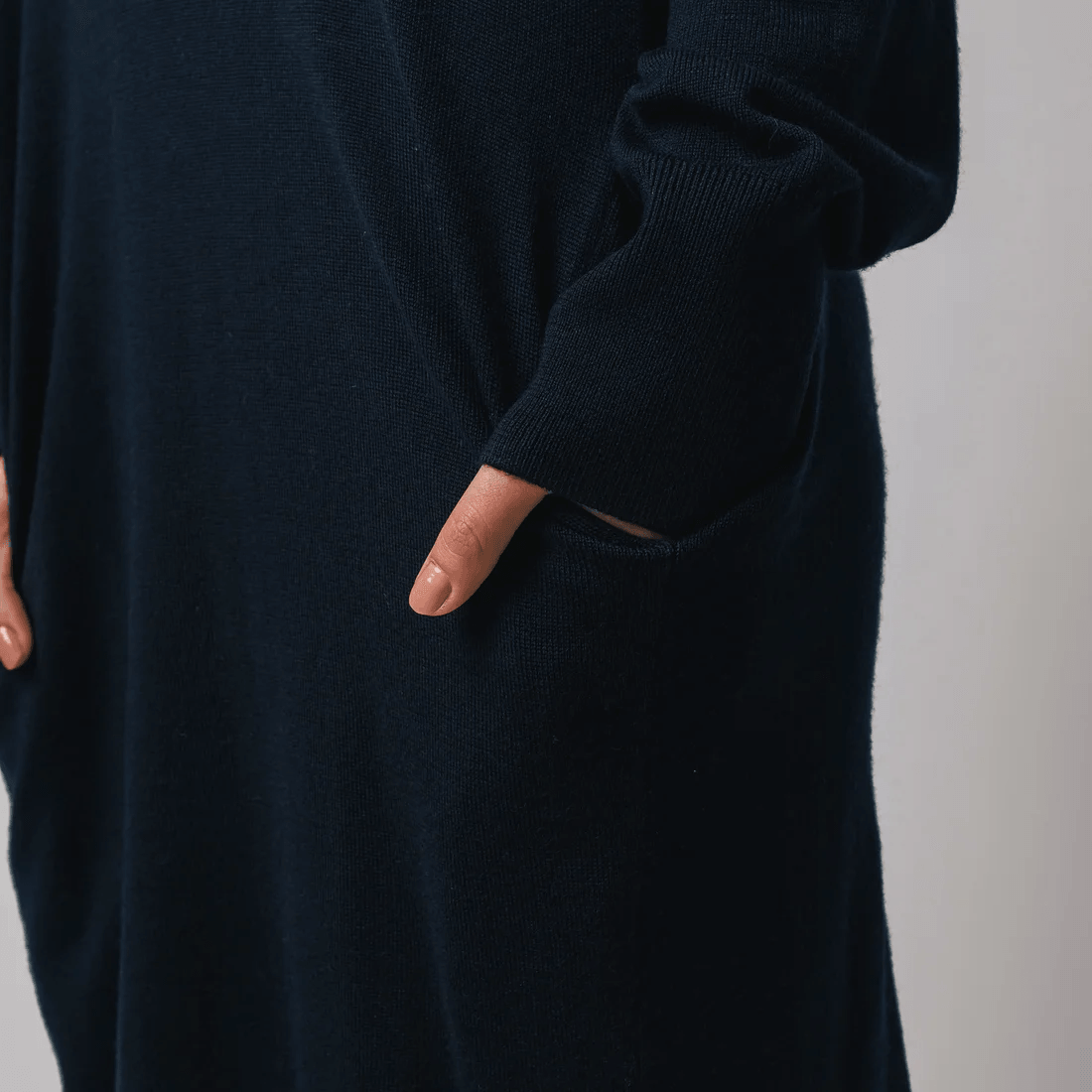 Lacoste V-Neck Long Sleeve Dress Navy — фото 4