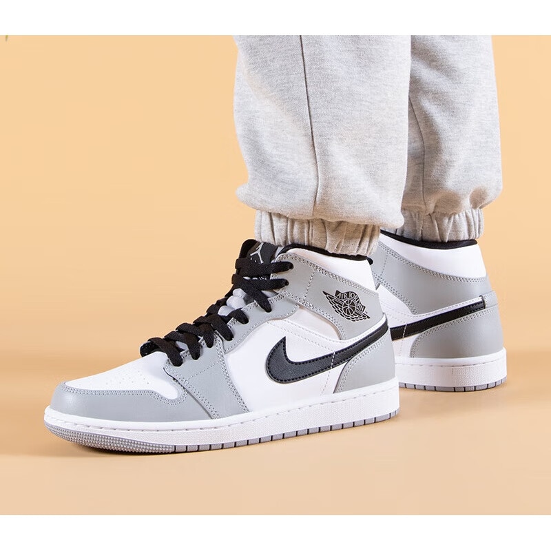 Jordan Air Jordan 1 Mid "LT Smoke Gray"Dior GS — фото 4