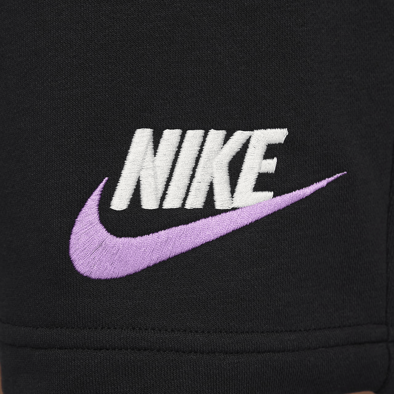 Nike Club Logo Shorts — фото 3