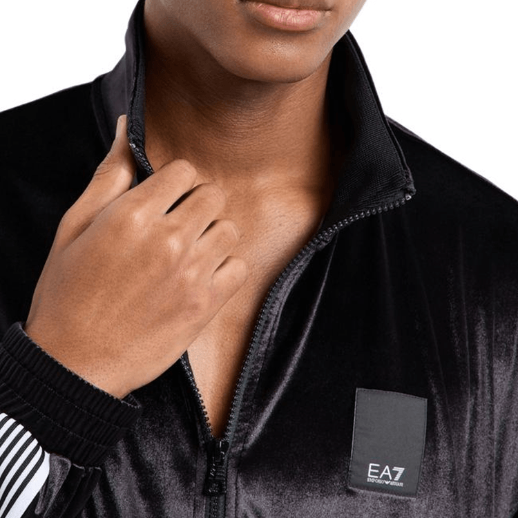 Emporio Armani EA7 FW24 — фото 4