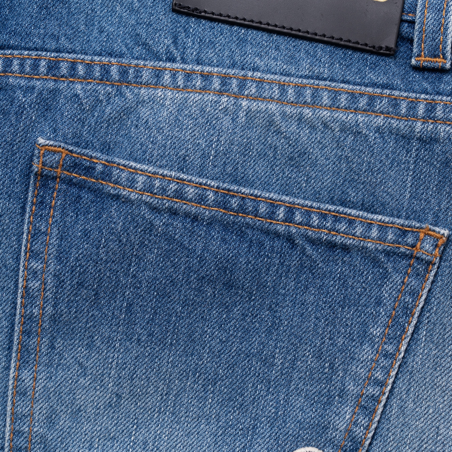 Gucci x Disney Donald Duck Denim Shorts — фото 5
