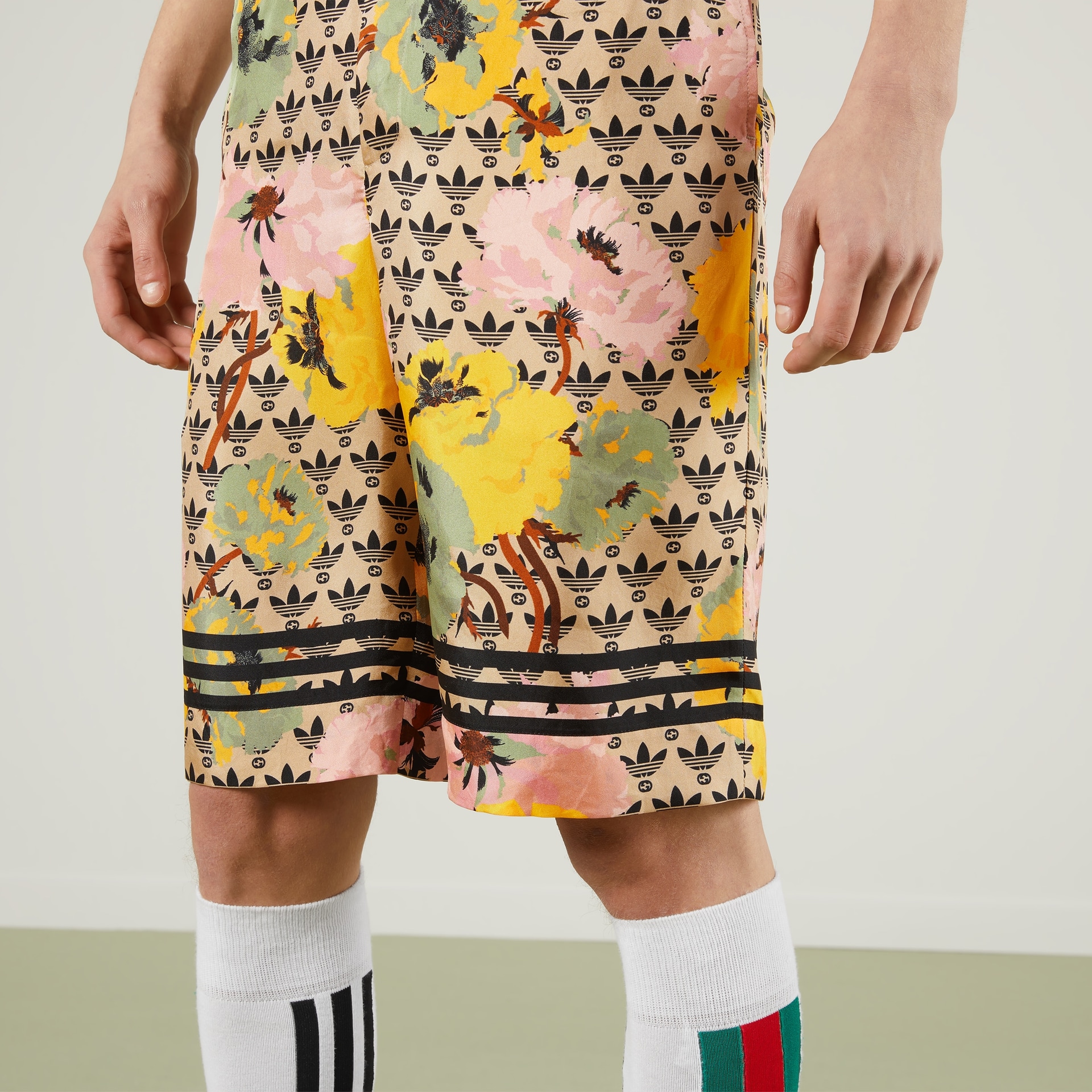Gucci x adidas SS23 Floral Silk Shorts — фото 5