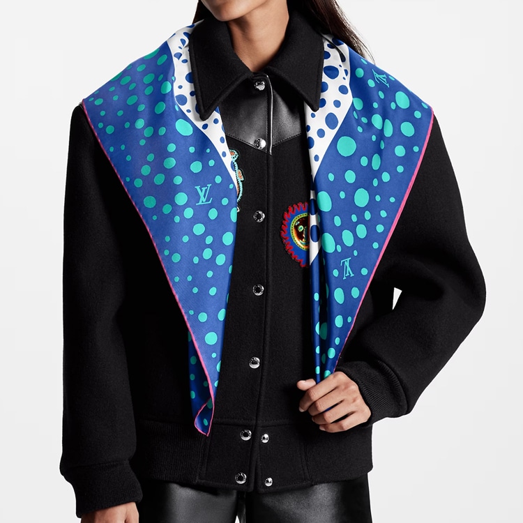 Louis Vuitton Pumpkin Silk Scarf Blue — фото 4