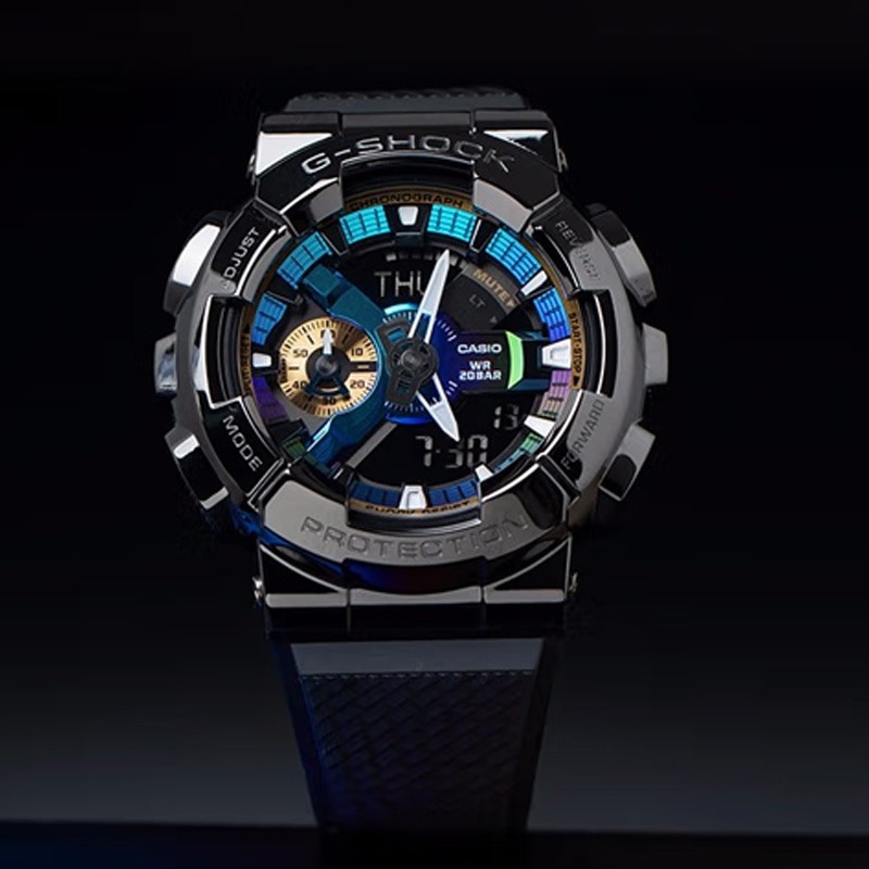 G-Shock 200 51.9*48.8mm GM-110B-1APR-person — фото 6
