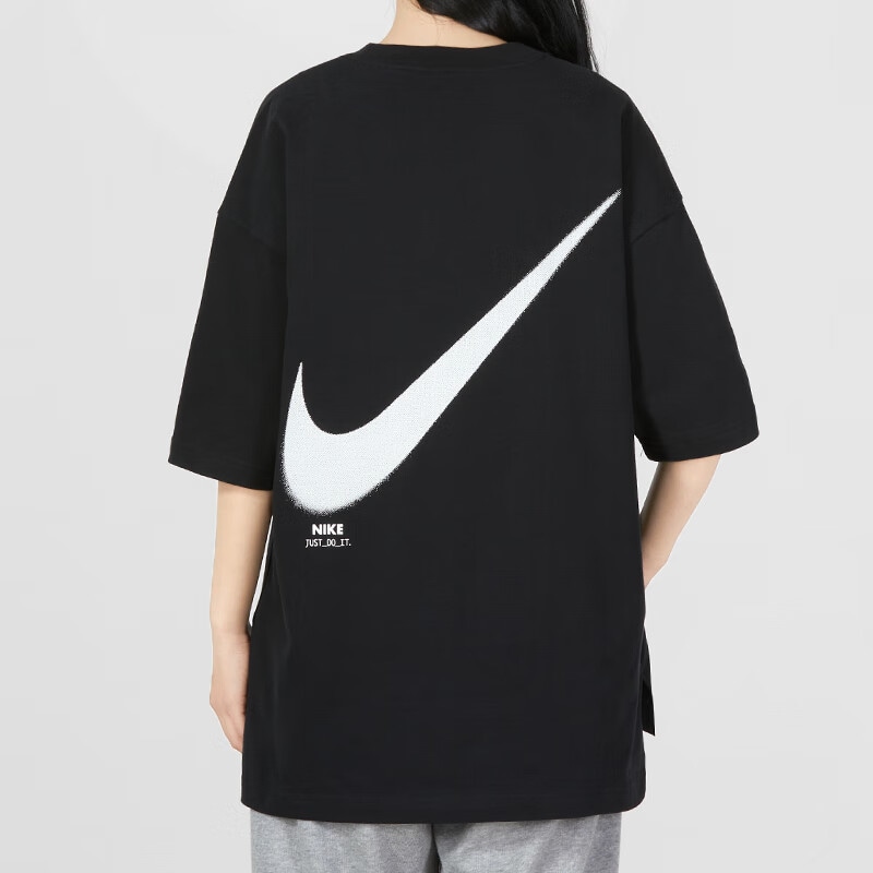 Nike Sportswear City Utility Logo T — фото 2