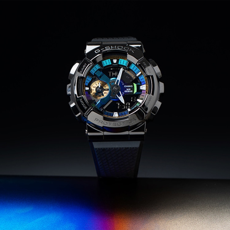G-Shock 200 51.9*48.8mm GM-110B-1APR-person — фото 4