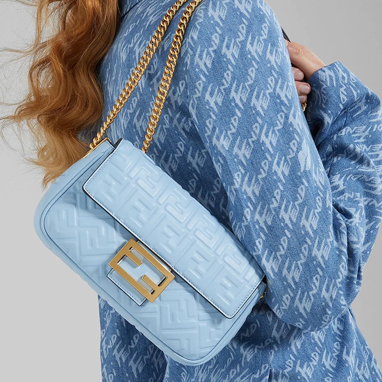 Fendi Baguette Medium Light Blue — фото 5