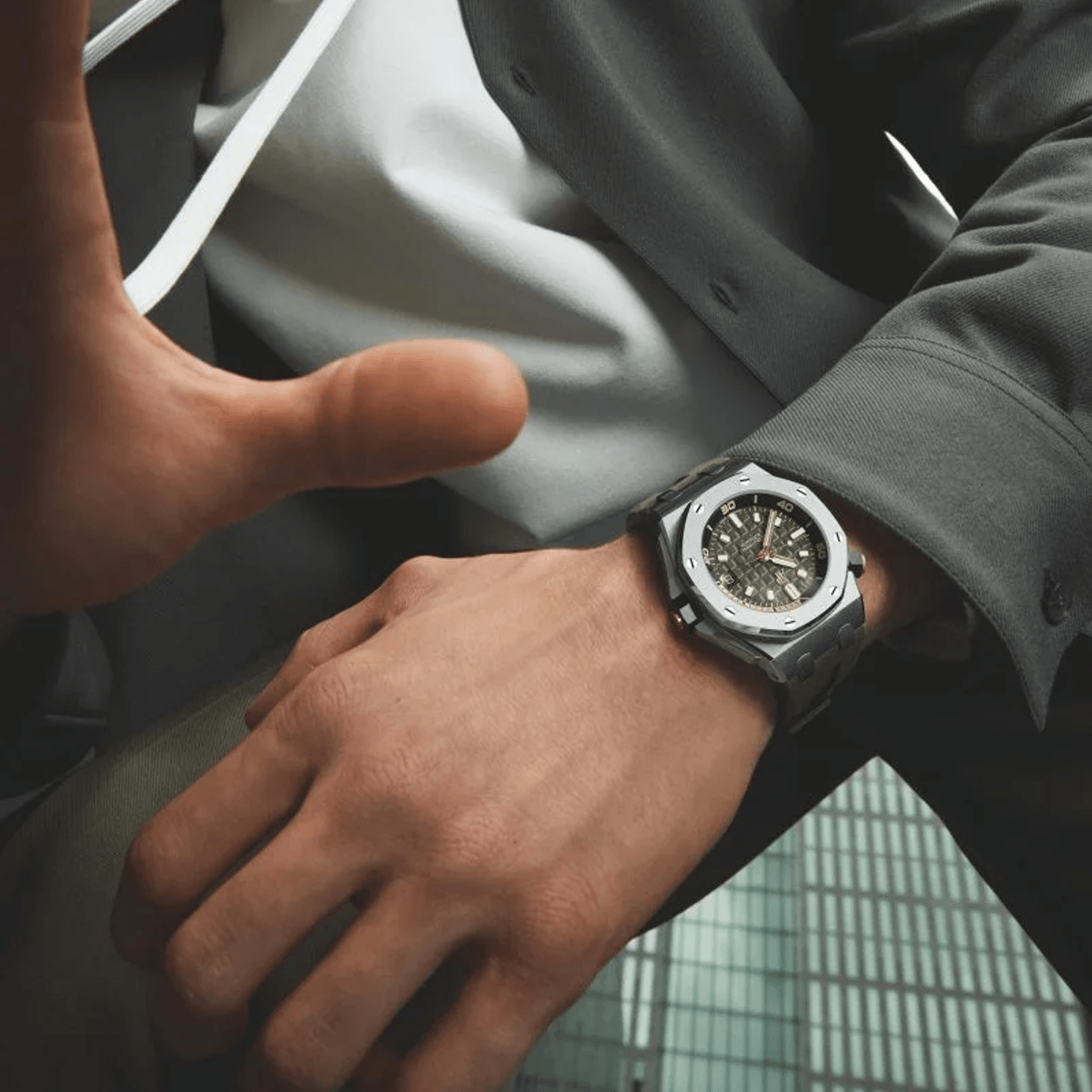 Audemars Piguet Royal Oak Offshore 15720ST.OO.A052CA.01 — фото 4