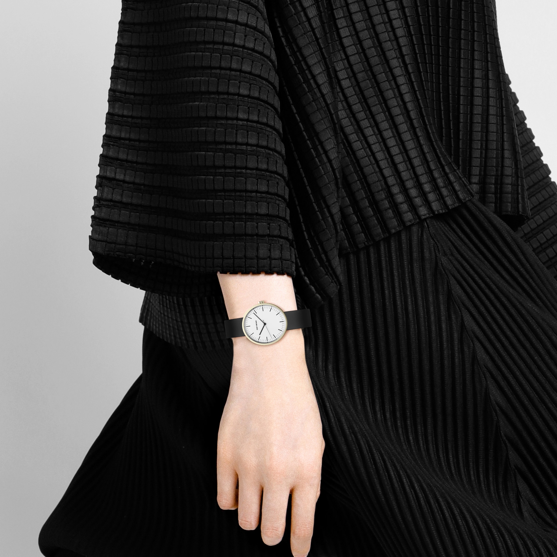 Issey Miyake NYAN703Y — фото 8