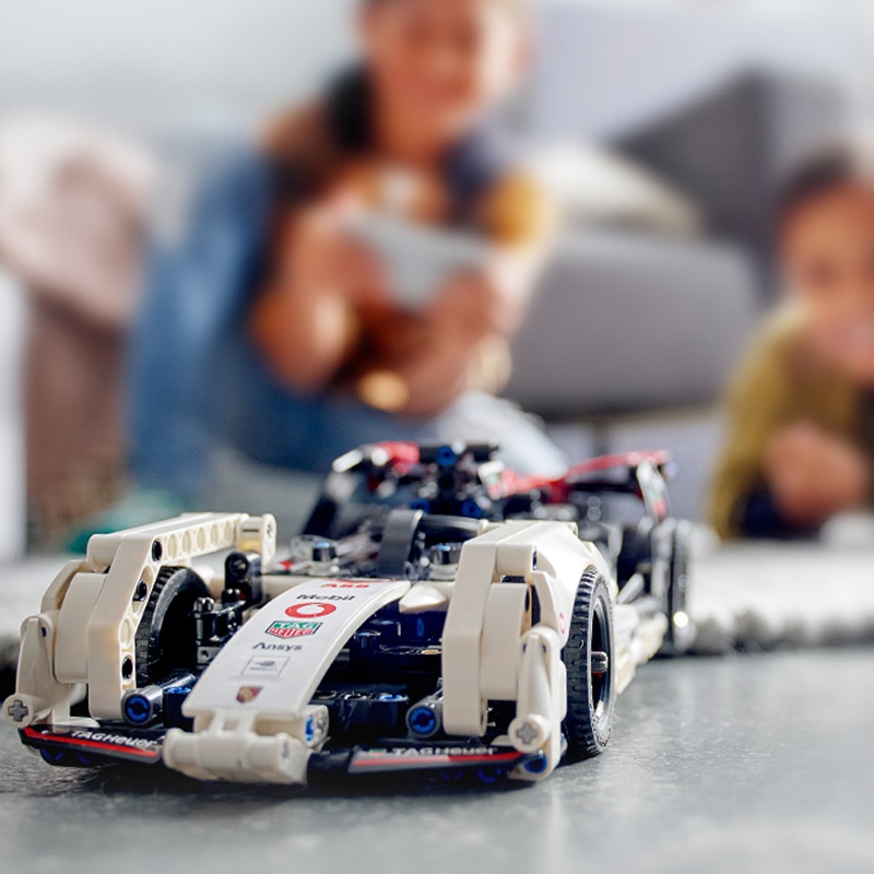 Lego Porsche Formula E 99X Electric 42137 — фото 3