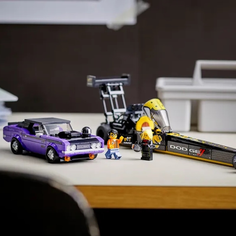 Lego Mopar SRT Top Fuel Dragster and 1970 Challenger T/A 76904 — фото 1