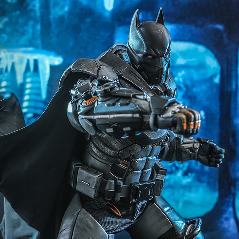 Hot Toys Batman Thermal Armor Collectible Figure — фото 2