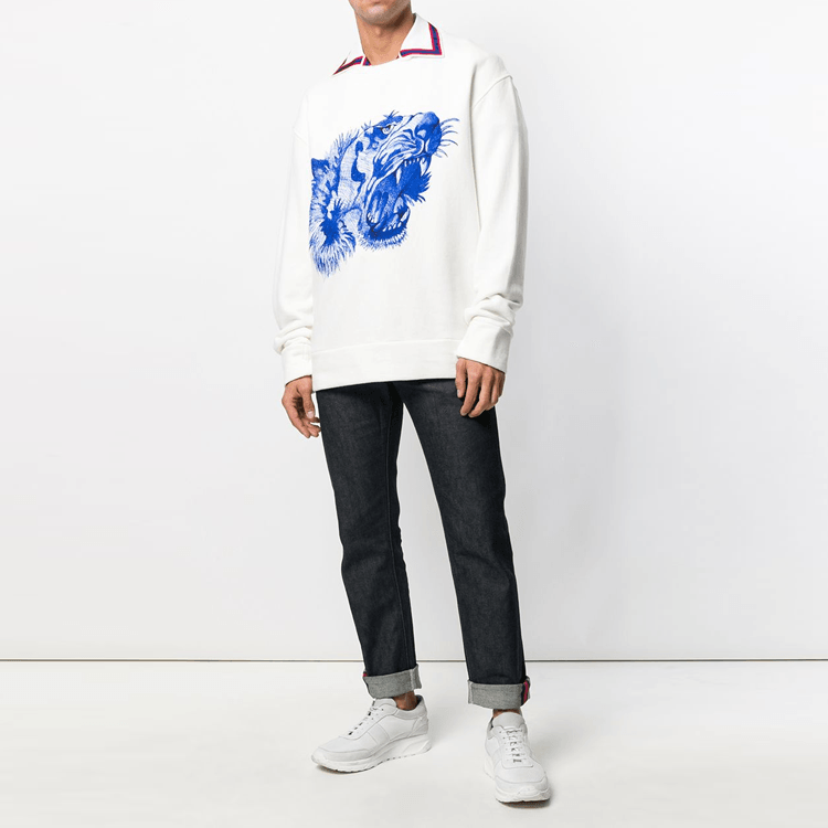 Gucci Tiger Print Crewneck Sweatshirt — фото 1