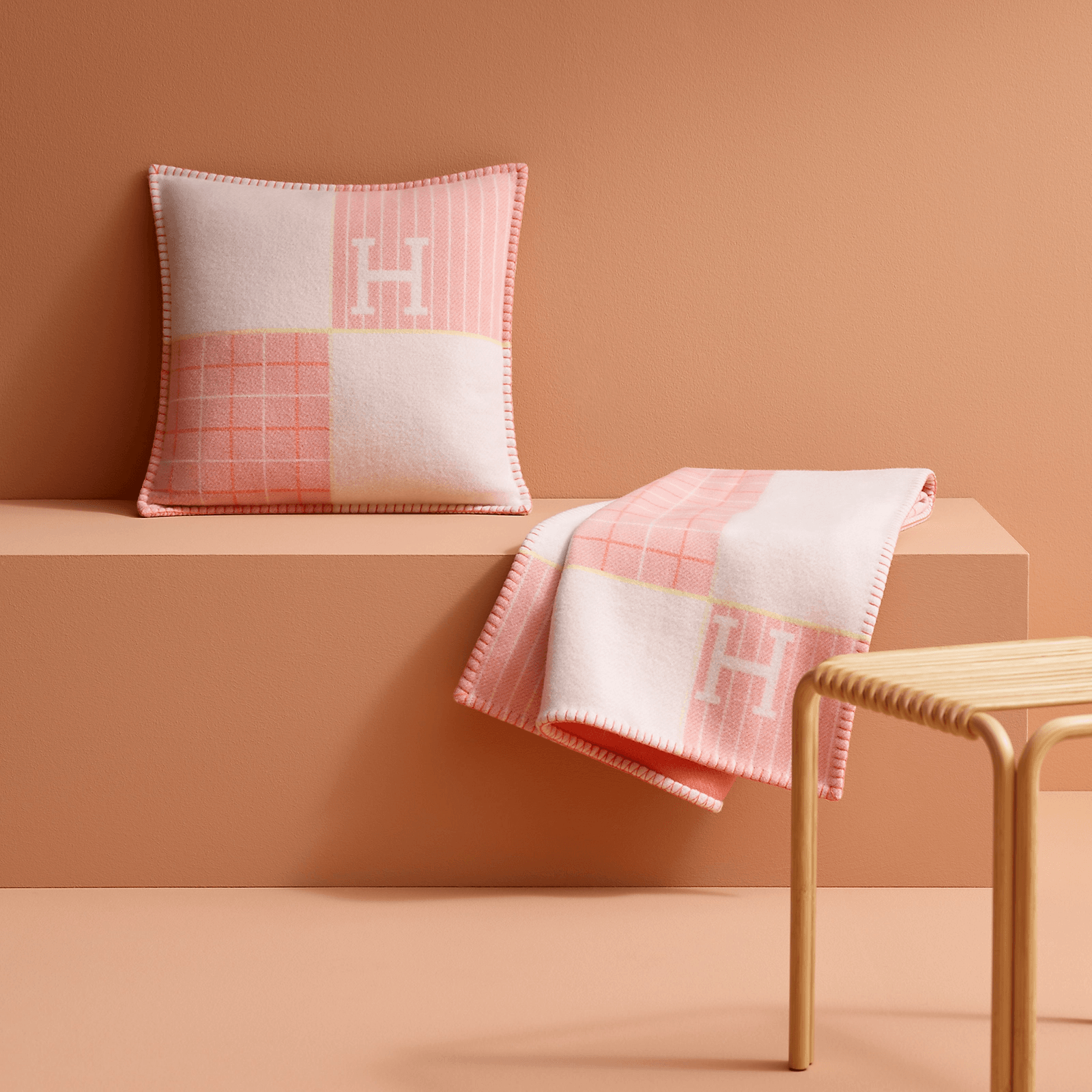 Hermes Avalon Cabriole 42 x 42cm — фото 3