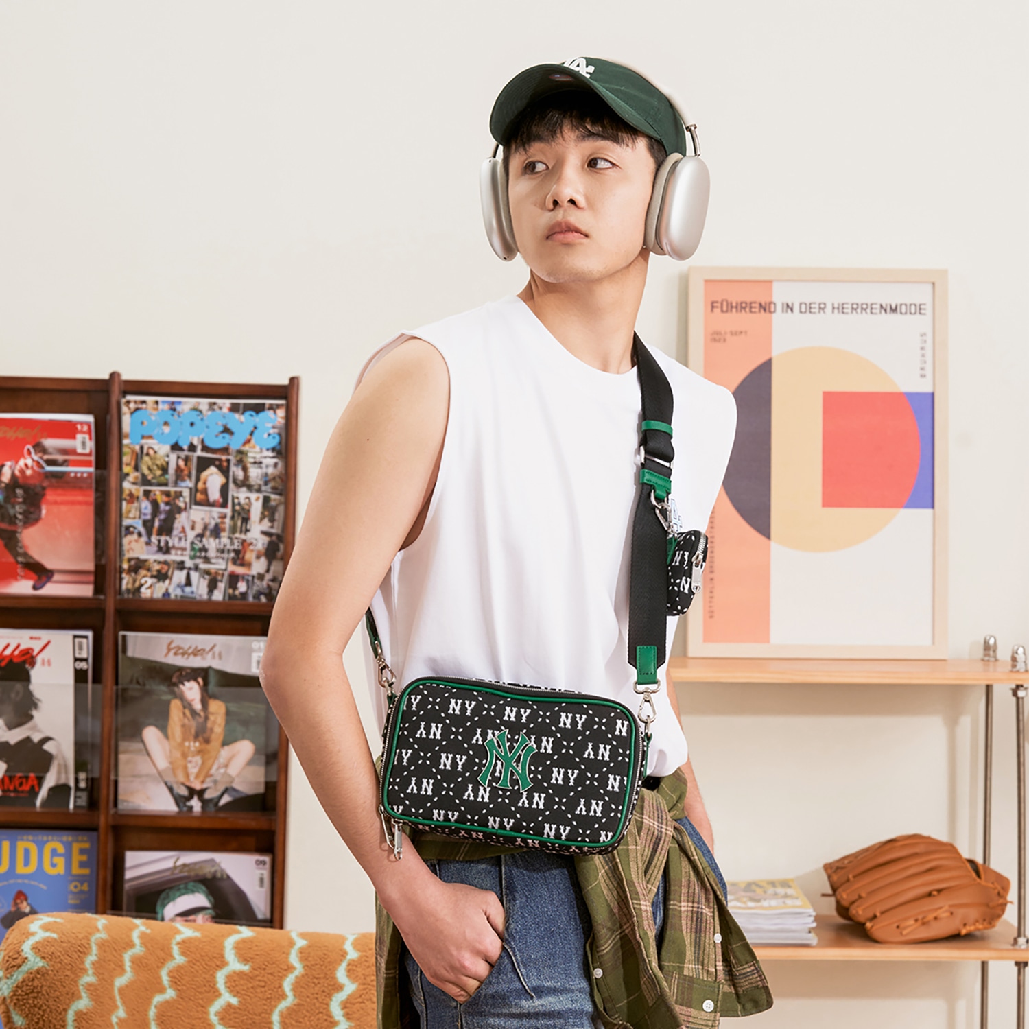 MLB Monogram Crossbody Bag Black — фото 5