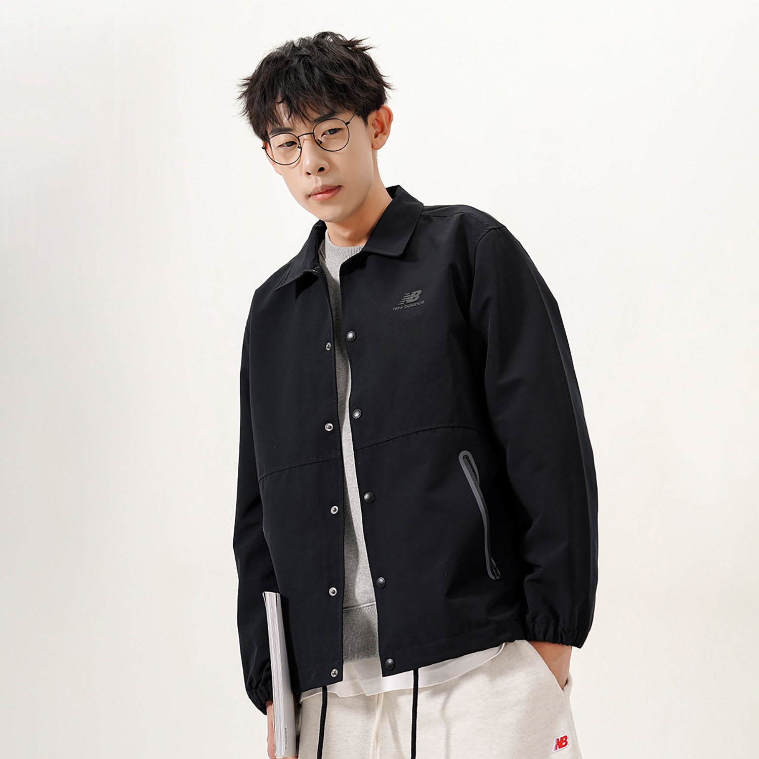 New Balance Coach Jacket Black — фото 4