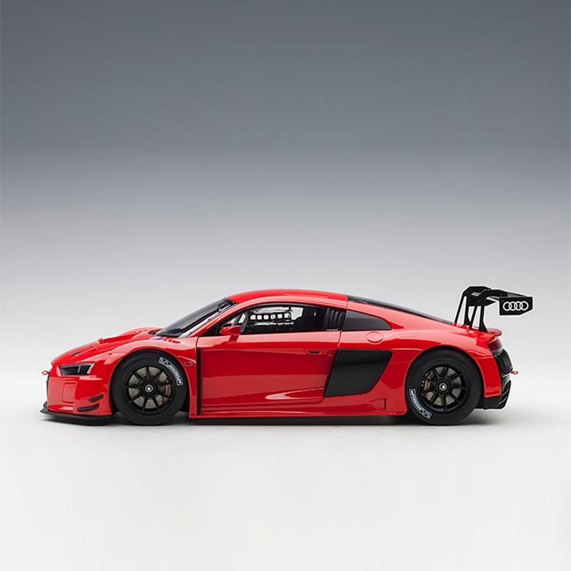 Autoart 118 R8 LMS PLAIN VERSION — фото 2