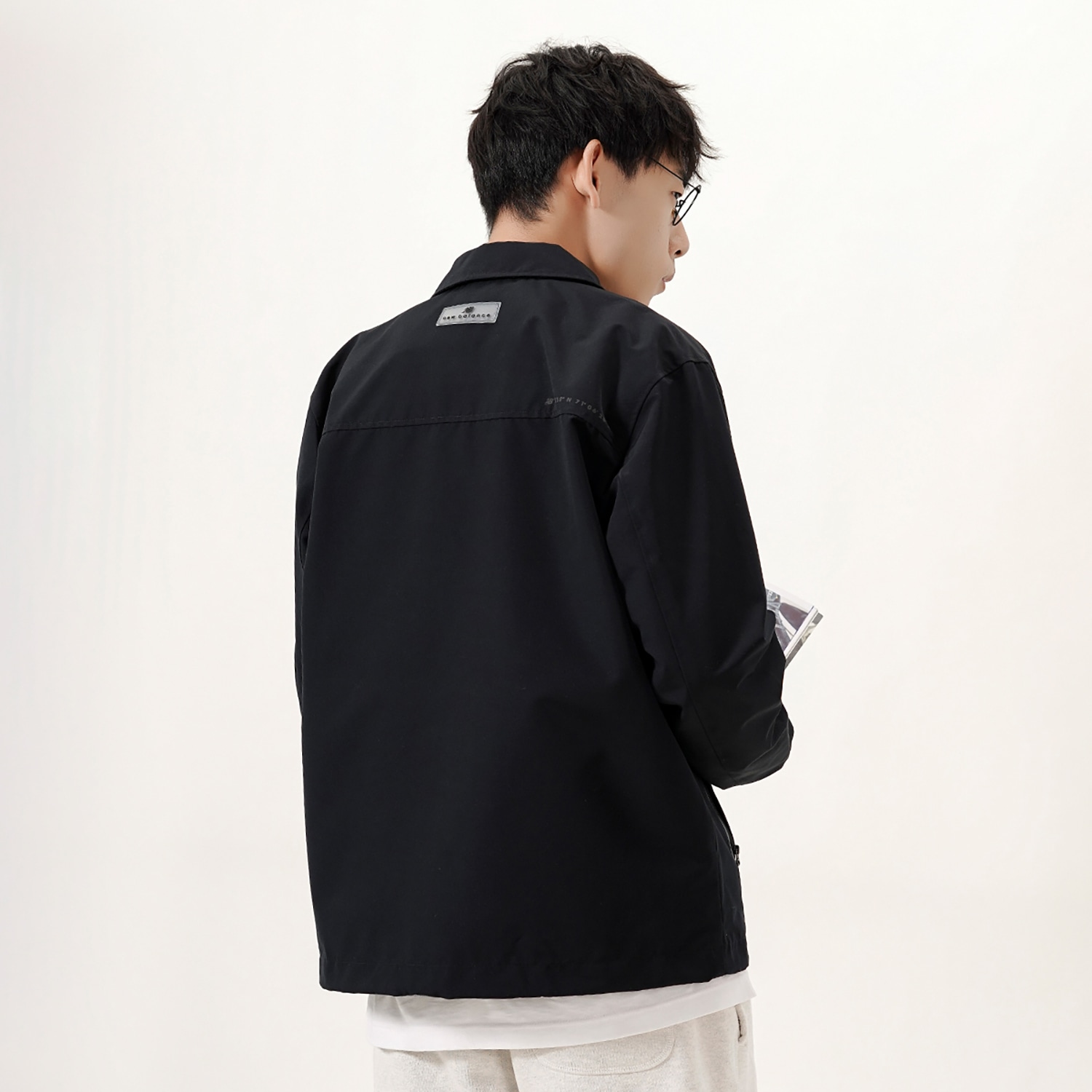 New Balance Coach Jacket Black — фото 5