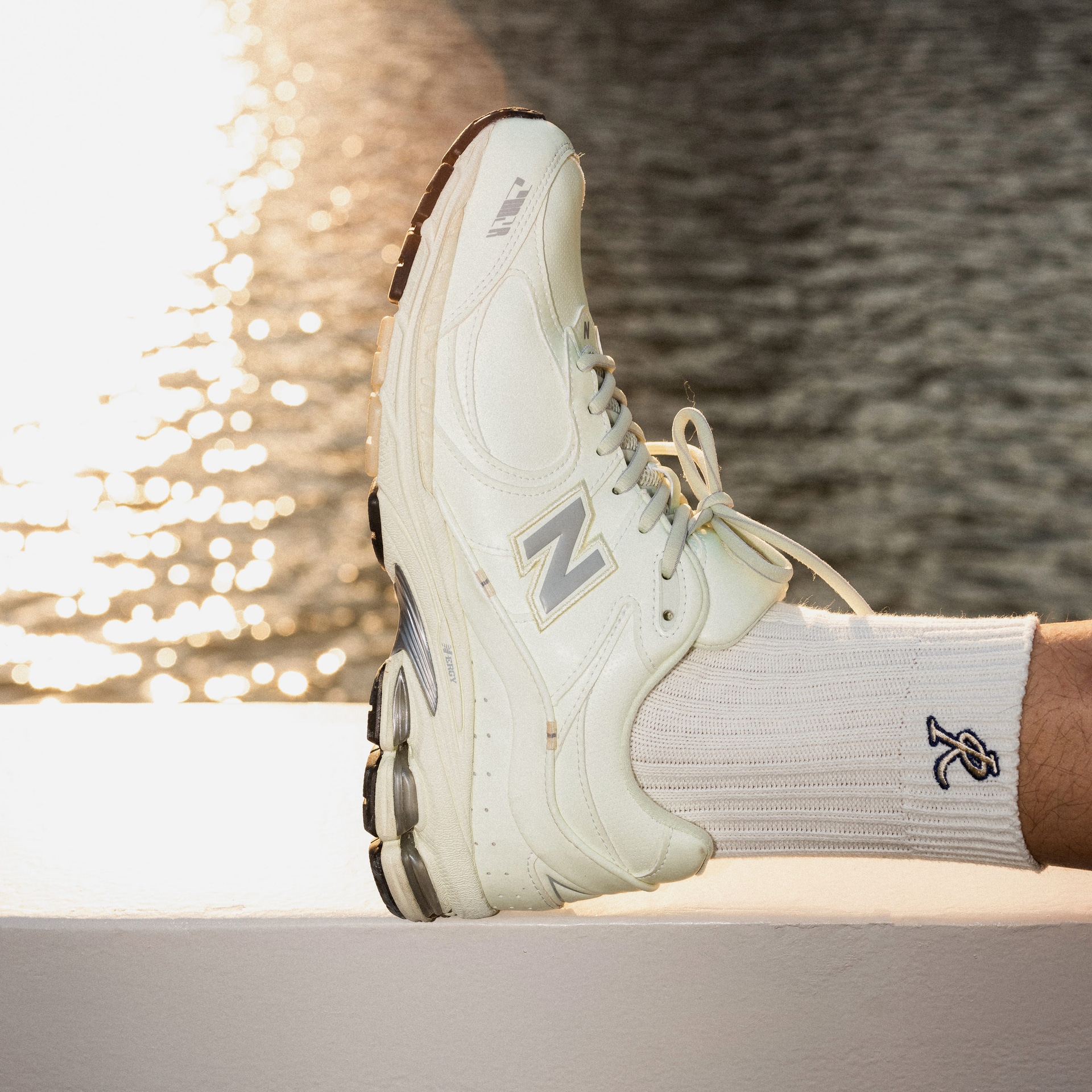New Balance 2002R White — фото 5