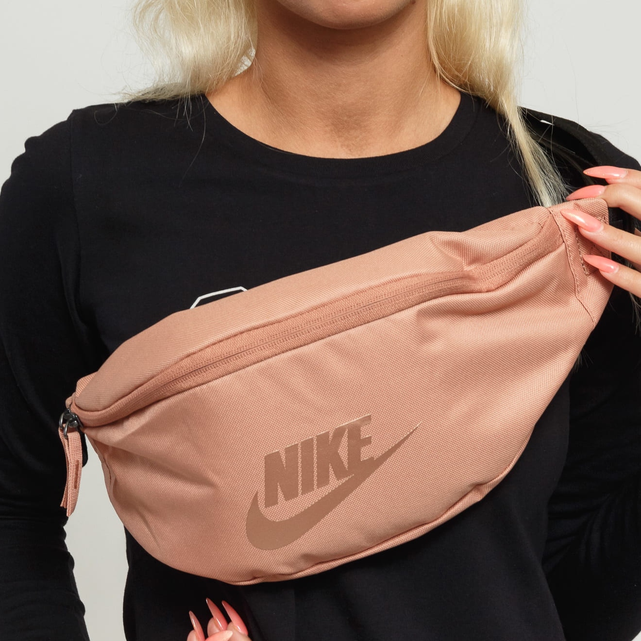 Nike Sling Waist Bag Pink — фото 3