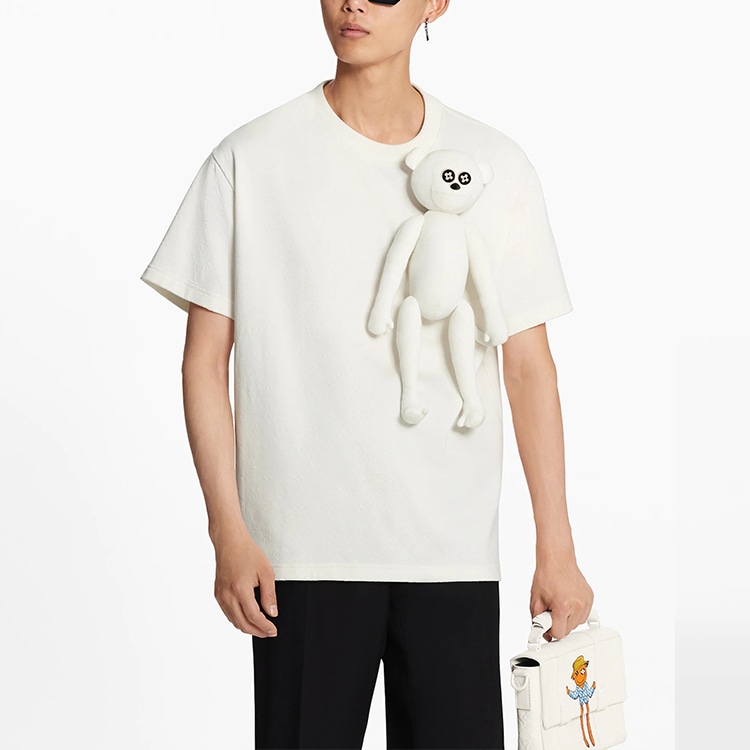 Louis Vuitton Doll Keychain T-Shirt White — фото 4