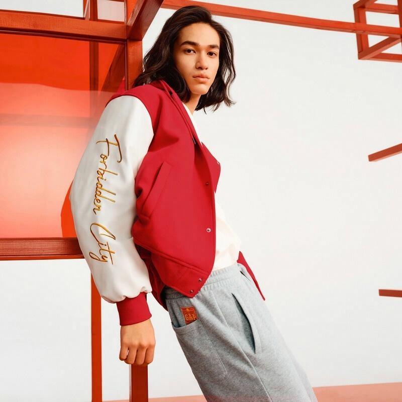 Gap Palace Embroidered Logo Hoodie — фото 6